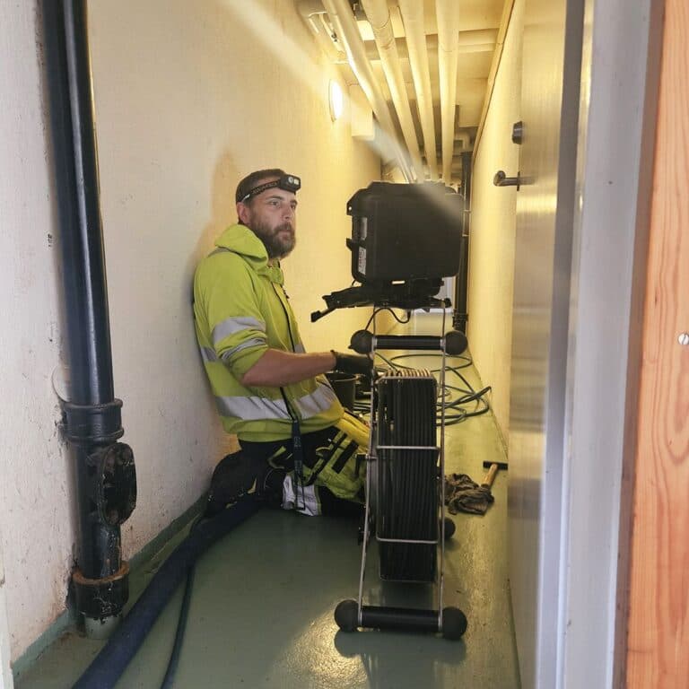 Underhållsspolning och rörinspektion i Grums