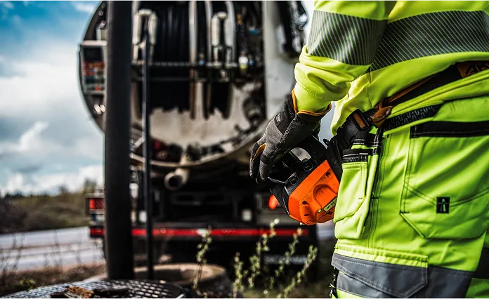 Högtrycksspolning av avlopp och brunnar – effektiv och miljövänlig rengöring av rör